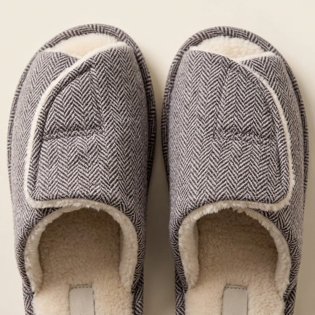 Velosria Herringbone Open-Toe Mule Slipper